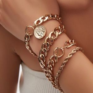 Toggle chain bracelet